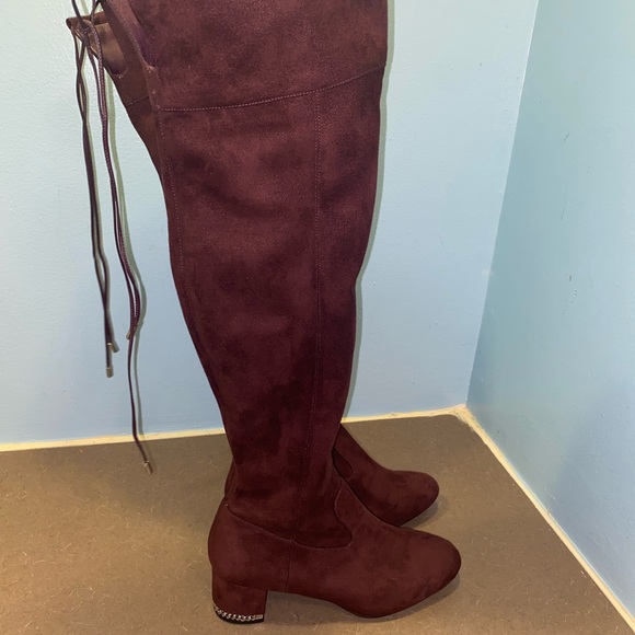 Newly worn, burgundy suede Michael Kors boots, Excellent condition - Picture 3 of 11